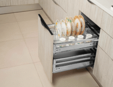 Pull-out kitchen dish basket – product photography